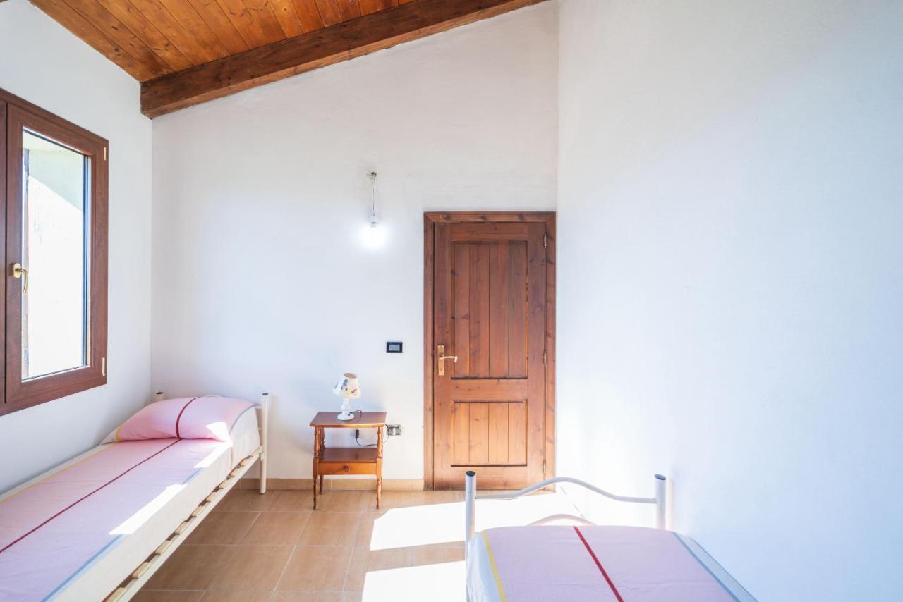 Villa Immersa Nella Natura Perfugas Exterior foto
