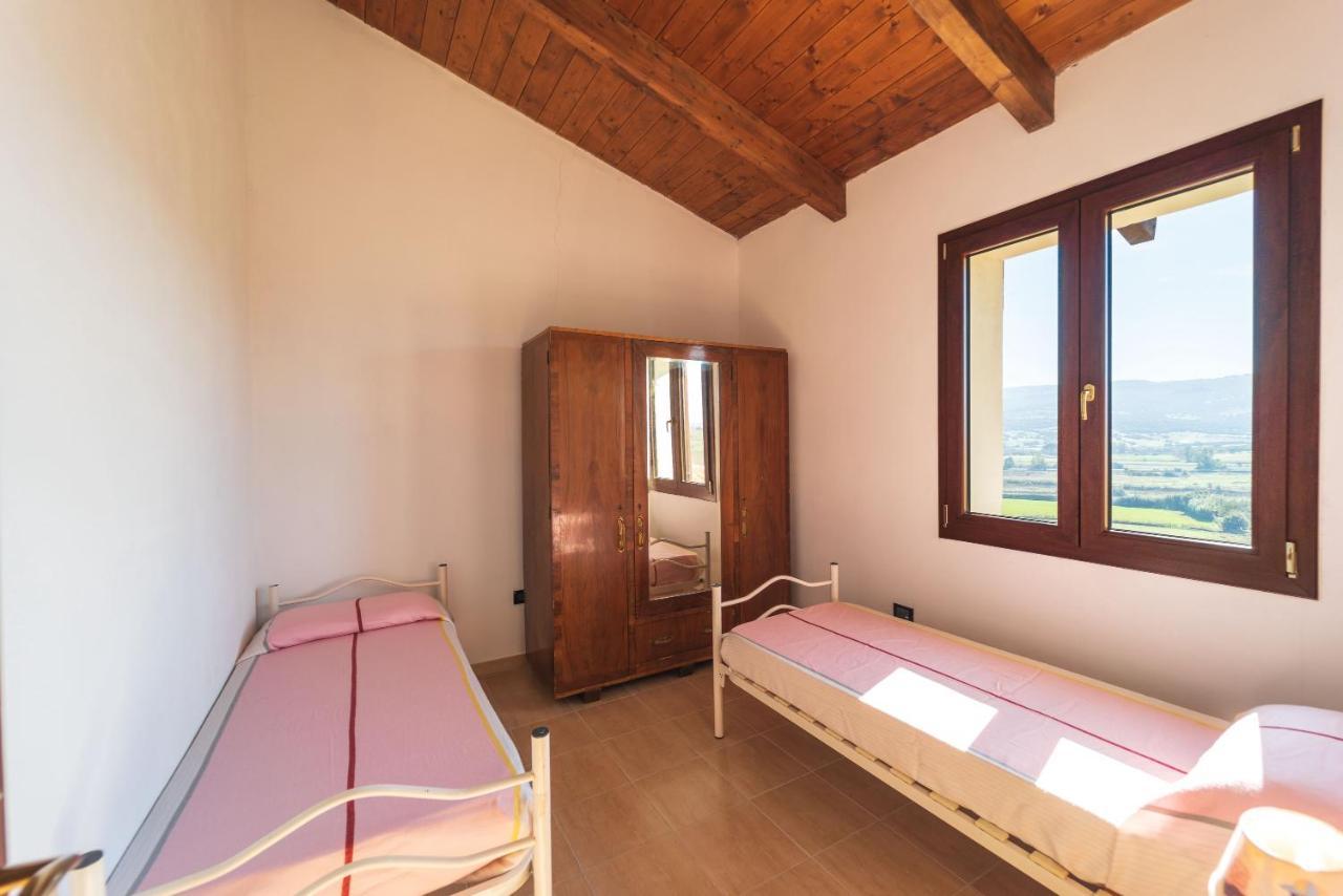 Villa Immersa Nella Natura Perfugas Exterior foto
